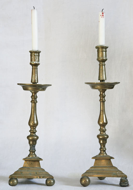 Paire de chandeliers d'autel (N°3)