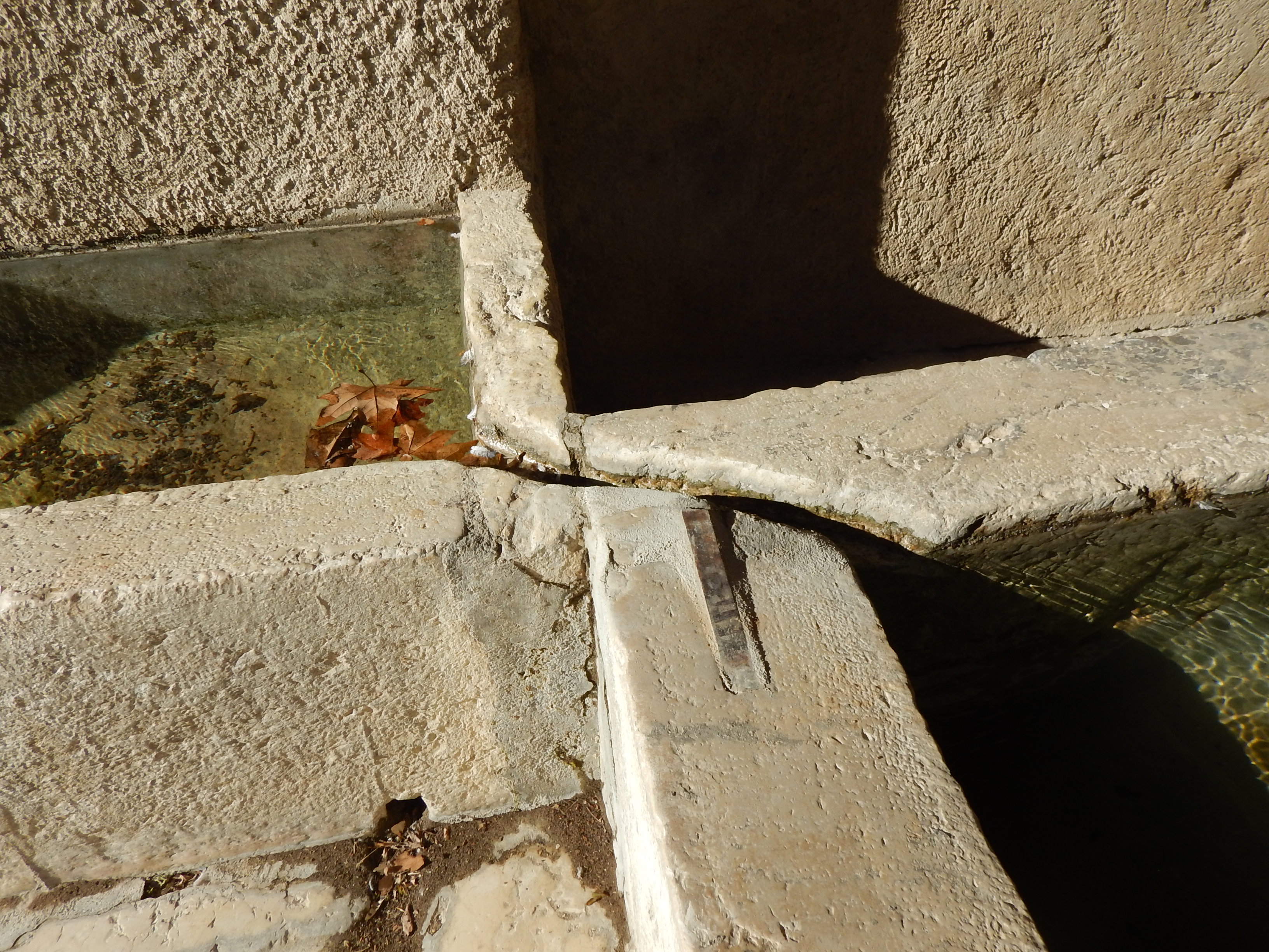 Fontaine et lavoir, dite fontaine lavoir du Thorond