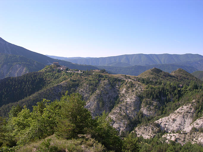 présentation de la commune de Castellet-lès-Sausses