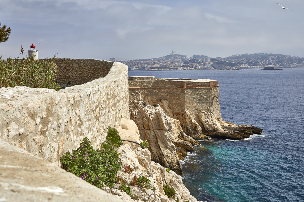 Front sud de l'enceinte, flanc droit du pseudo bastion 9