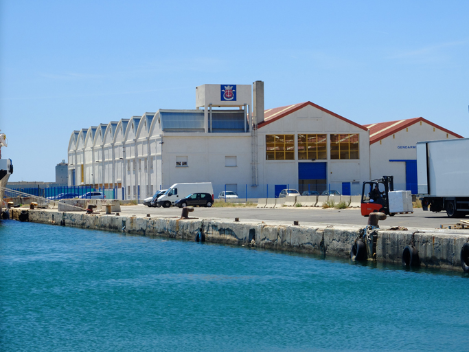 Bassin de port de l'anse Aubran