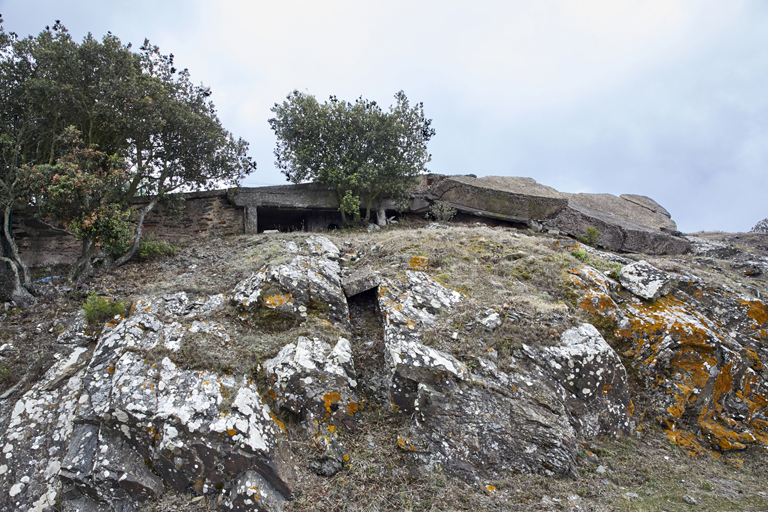 Ruines du probable poste de conduite de tir