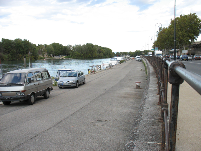 port puis halte fluviale dit quai (débarcadère) de la ligne