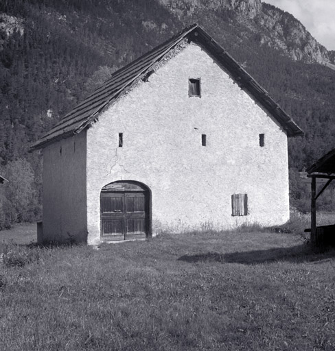 La Vachette. Grange 349 B1. Vue de volume prise de l'est.