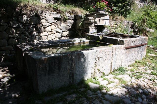 Fontaine-lavoir