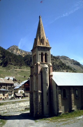 église paroissiale Saint-Michel et Saint-Mammès