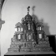 ensemble du maître-autel (3 gradins d'autel, 2 tabernacles, exposition)
