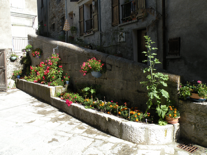 fontaine-lavoir, abreuvoir