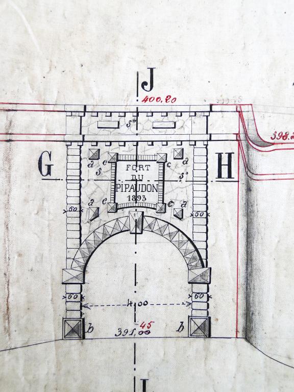 [Fort du Pipaudon. Projet de la porte du fort, élévation.] 1893.