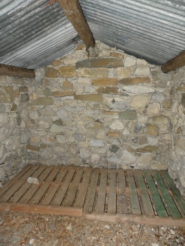 Etable-remise-resserre dans un petit « cabanon », à Pié Léger.