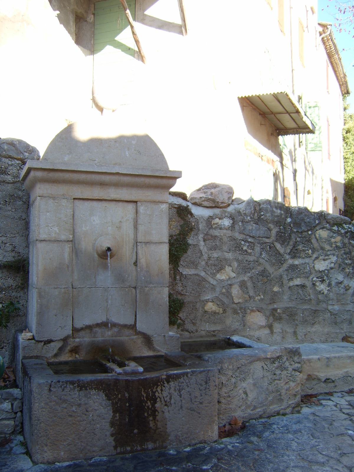 Fontaine et lavoir