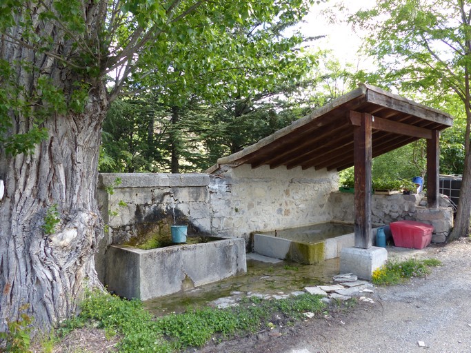 fontaine-lavoir