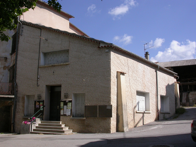 chapelle Saint-Antoine puis église paroissiale Saint-Jean-Baptiste, puis mairie, actuellement salle polyvalente