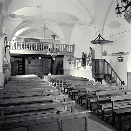 Nef. Vue d'ensemble prise du choeur.