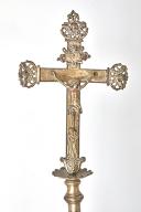 Croix de procession N° 1 : Christ en croix