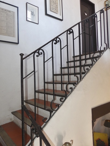 Escalier ouest. Premier étage, volée intermédiaire.