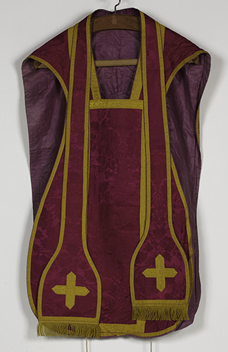 Chasuble, étole, voile de calice, manipule, bourse de corporal (ornement rouge n°4)