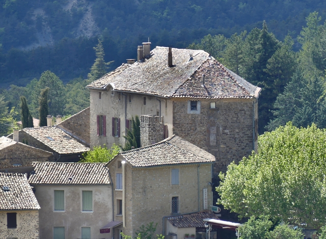 Vue d'ensemble prise de l'est.
