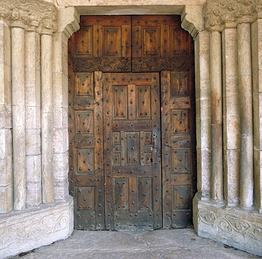 Portail méridional, la menuiserie. Vue de l'extérieur.