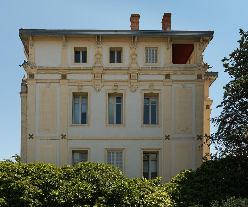 Façade nord-ouest : vue générale.