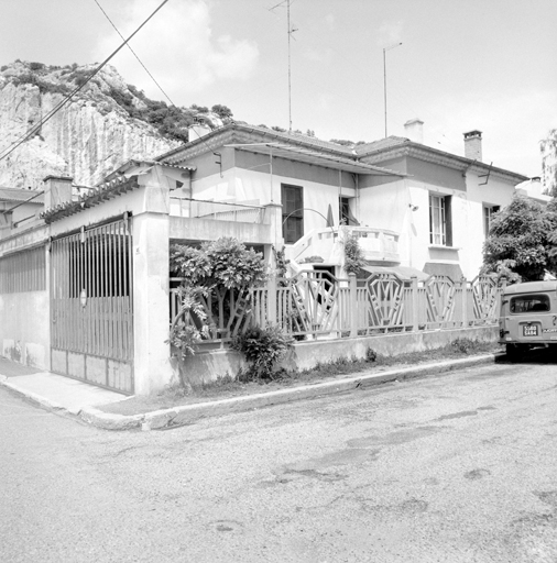 Avenue du général Leclerc. Section CL, parcelle 35. Vue de volume depuis le sud.