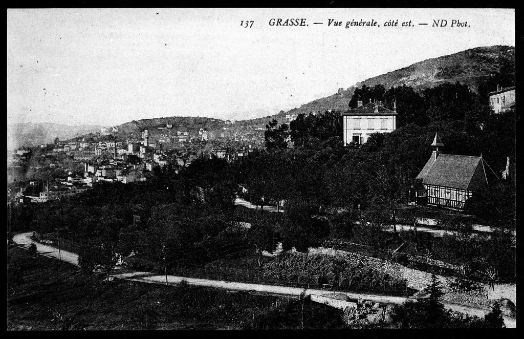 Église d'anglicans Saint John the Evangelist puis temple de protestants dit Chapelle Victoria