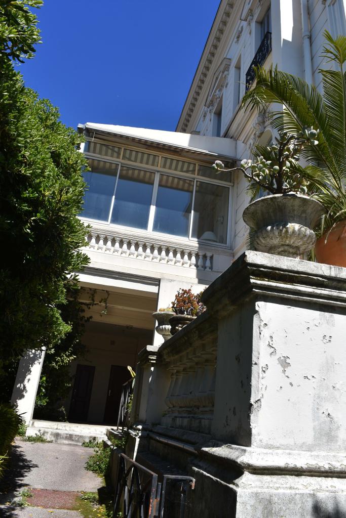 maison de villégiature (villa balnéaire) dite Villa Schukrafft puis Villa (ou Palais) Oriza, puis Villa Moraes, actuellement immeuble sous le nom de Villa Diano