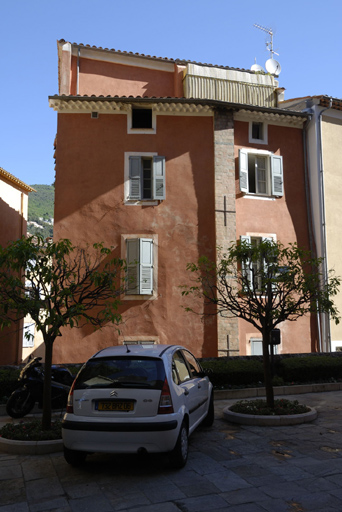 parfumerie Tombarelly Escoffier, puis J. Currault, puis H. Payan, puis Payan Bertrand, actuellement immeuble à logements