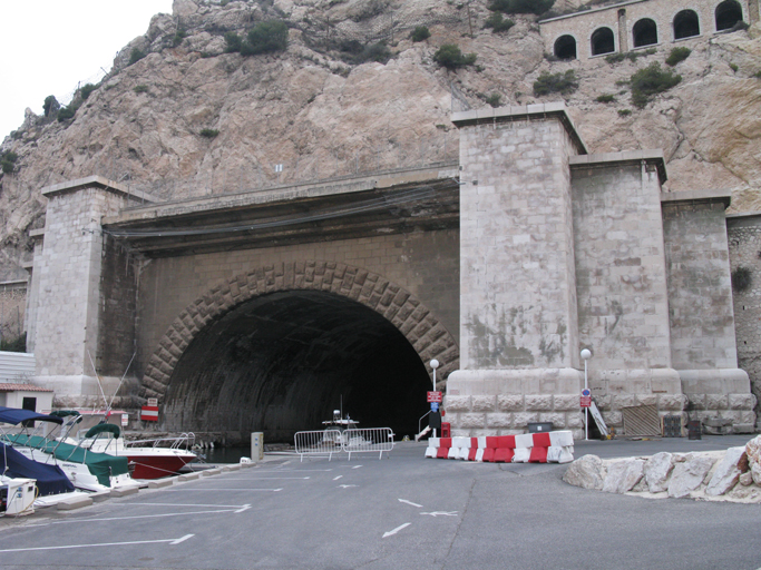 canal souterrain dit tunnel du Rove