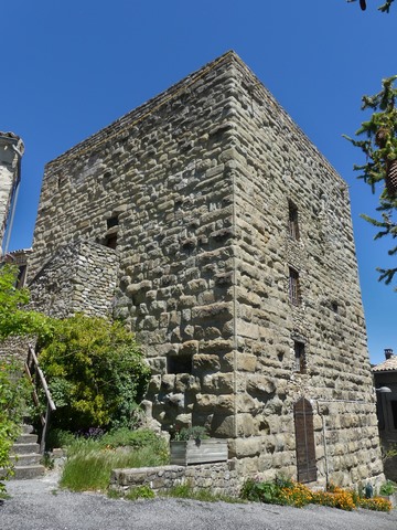 tour-donjon seigneuriale, puis maison, dite Tour Carrée