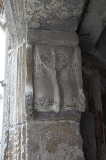 Porte au Coulet, détail d'un coussinet.
