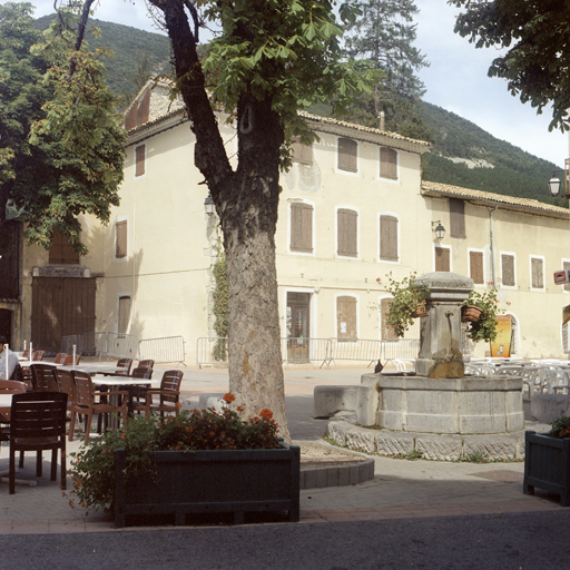 Château puis hôtel de voyageurs : Hôtel Trotabas puis Grand Hôtel du Parc