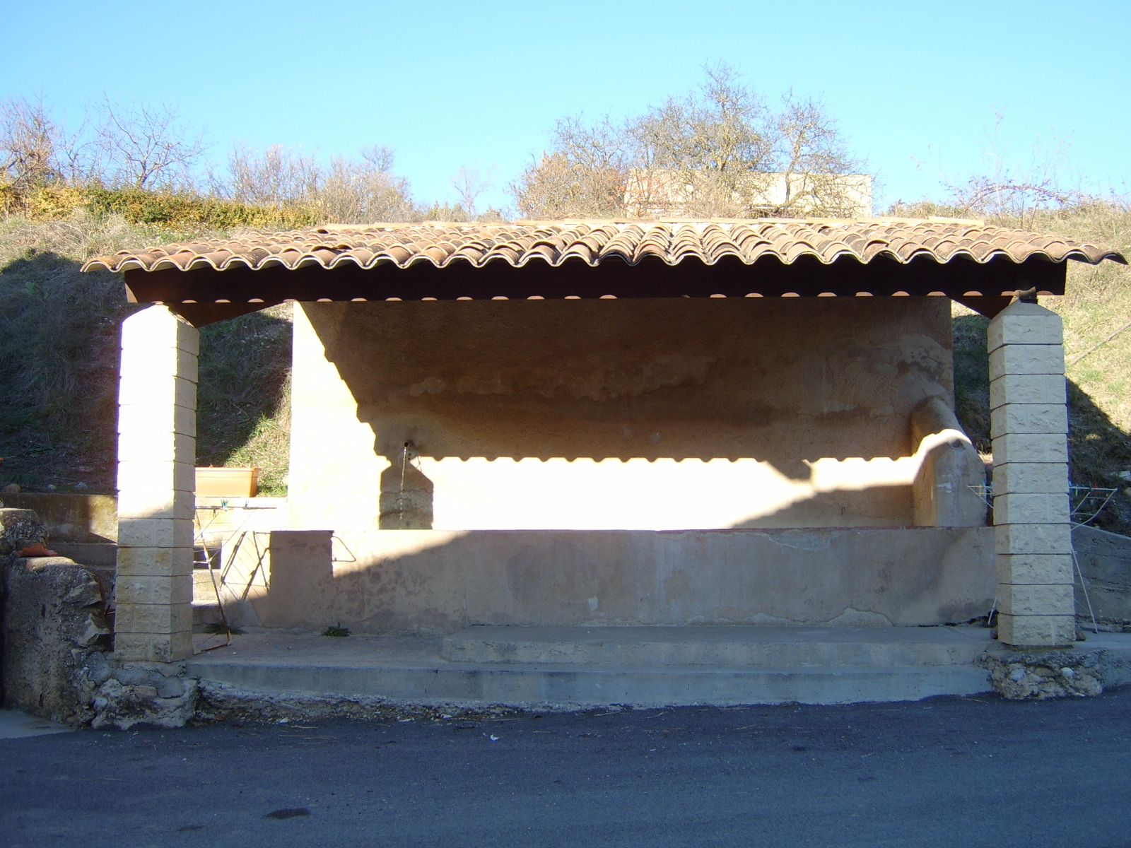 Fontaine et lavoir