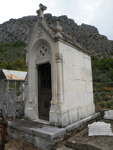 chapelle funéraire de la Famille Barneaud