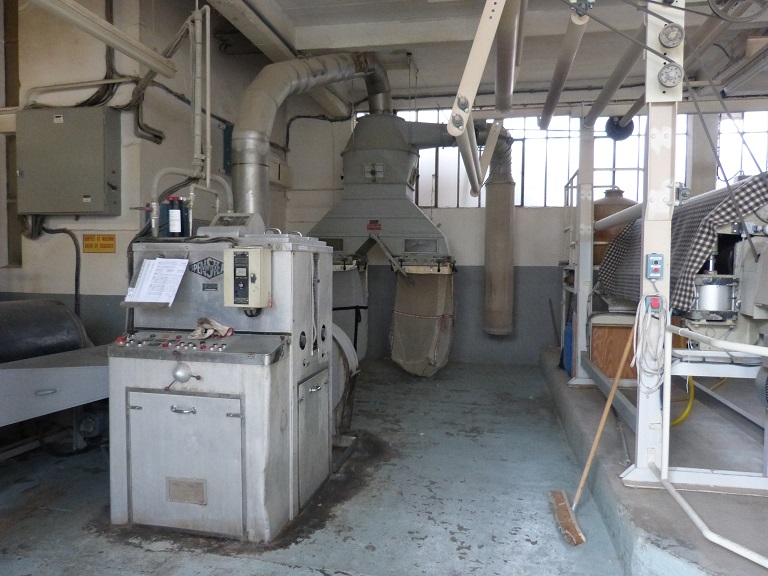 Moulin à foulon Vian-Tiran puis manufacture lainière Brun de Vian-Tiran puis filature, tissage, usine de teinturerie, usine de confection de chaussons Vian-Tiran Tapis d'Avignon Jassot, puis Emile Brun puis Jean Brun puis Louis Brun puis Pierre Brun puis Jean-Louis Brun dites Manufacture lainière Brun de Vian-Tiran