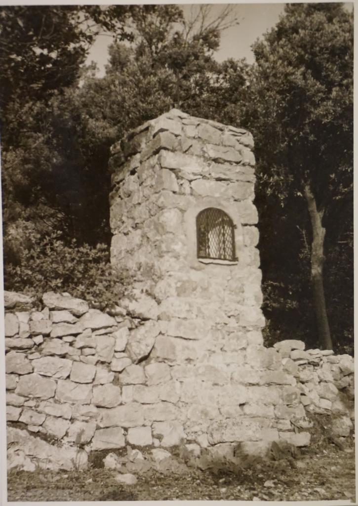 Oratoires, croix monumentales et croix de chemin (La Roquebrussanne)