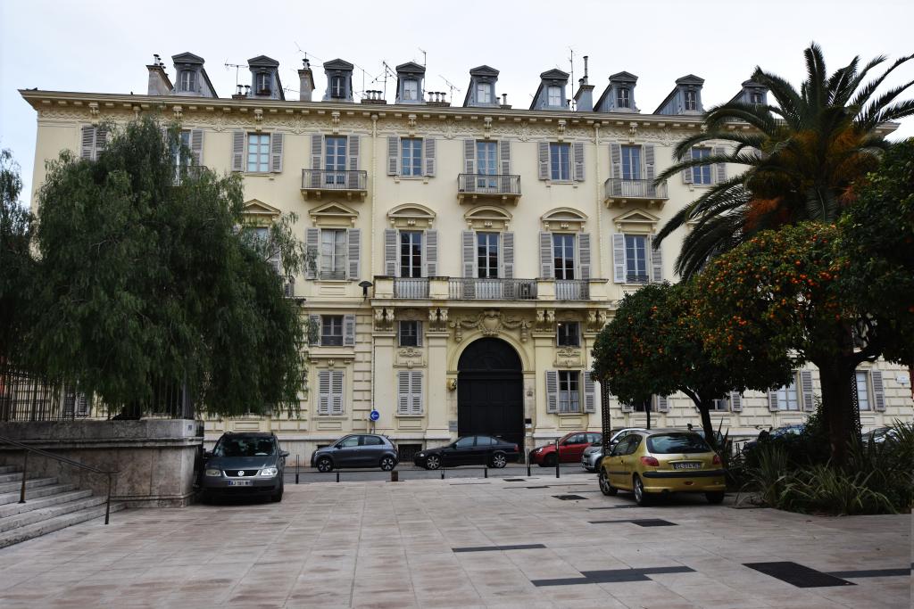 ensemble d'édifices à cour commune (hôtel et immeubles) dont hôtel dit Palais Audiberti de Saint-Etienne ou Palais des Comtes de Falicon