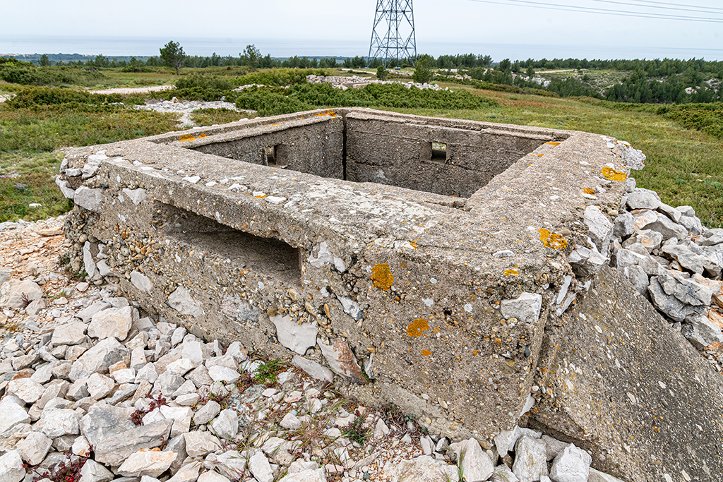 Poste de combat crénelé à l'ouest de la tranchée nord partant de la cuve n°2 de la batterie principale