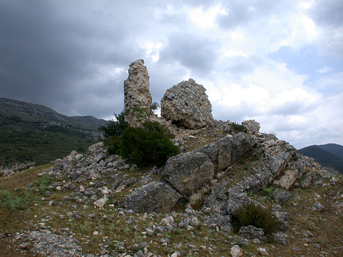 bourg castral de Peyroules