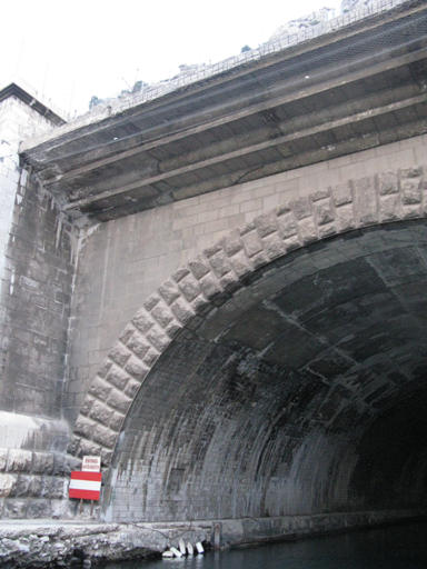 canal souterrain dit tunnel du Rove