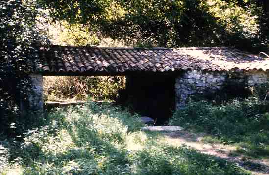 Lavoir de Font-Vieille