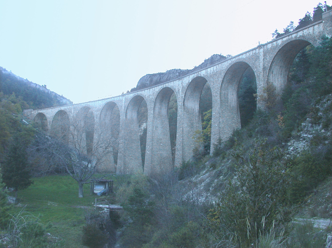 viaduc ferroviaire de Maouna