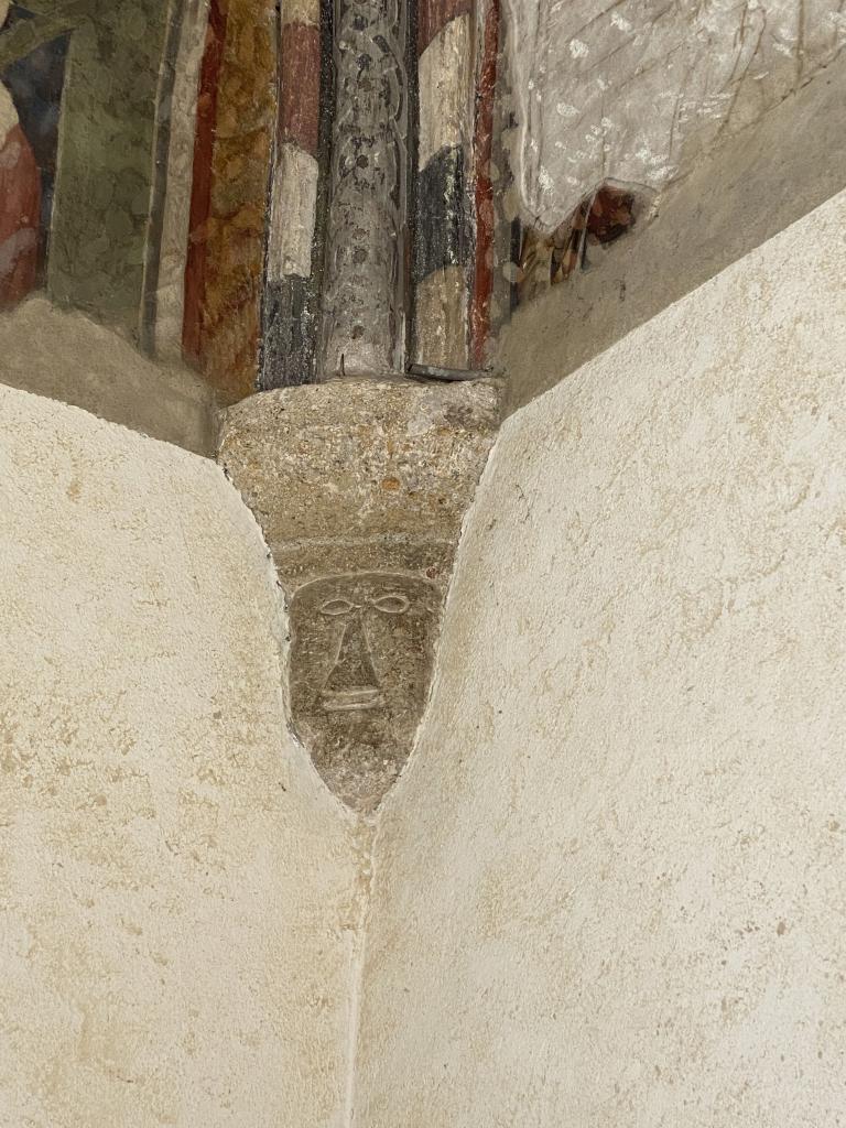 Culot nord-est de la chapelle E1.