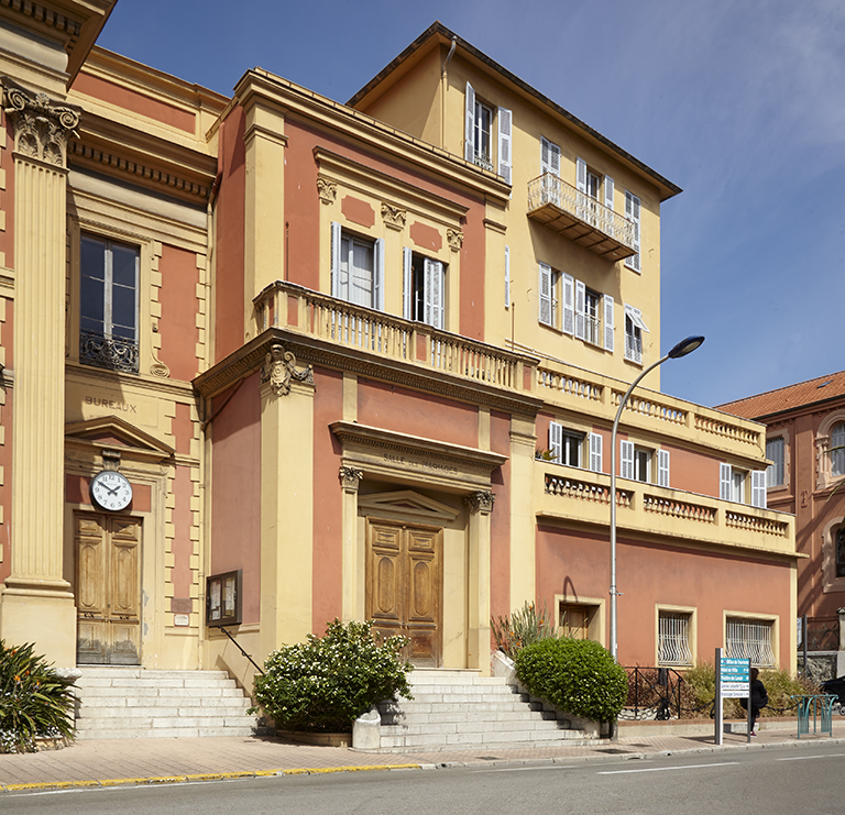 Cercle de sociabilité dit Cercle philharmonique et casino, puis hôtel de ville