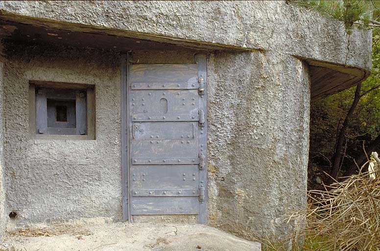série de 12 blockhaus dits casemates d'intervalle, de la ligne fortifiée des ouvrages d'avant-poste, secteur fortifié des Alpes-Maritimes