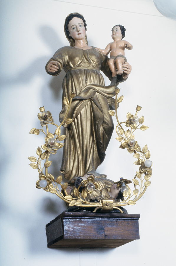 statue (petite nature) : Vierge à l'Enfant (2)