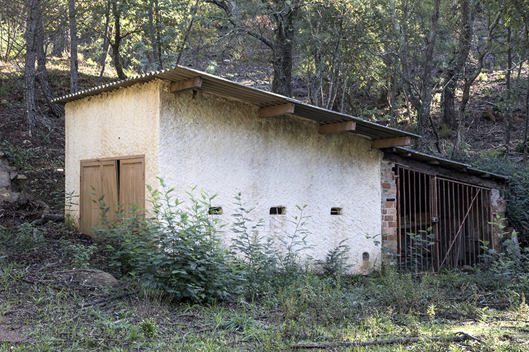 Hameau de forestage de Harkis de Collobrières dit hameau de la Chapelle