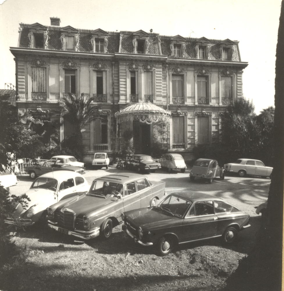 jardin d'agrément de la Villa Il Paradiso, ancienne villa Sicard, aujourd'hui établissement administratif communal