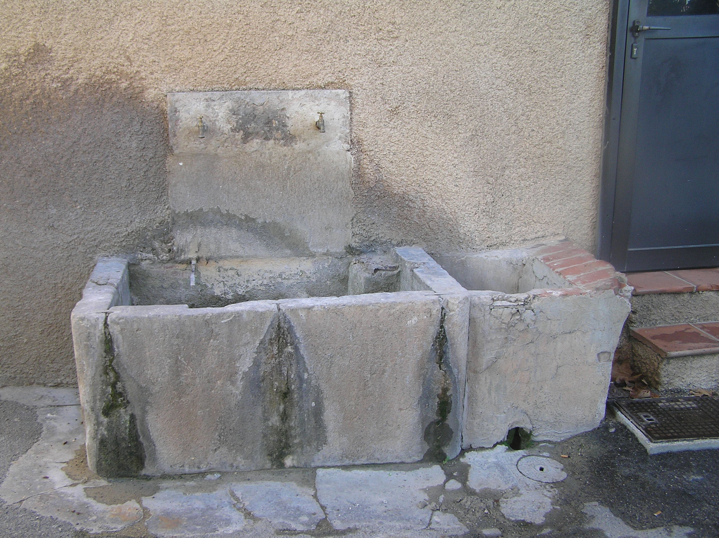 Fontaine et lavoir