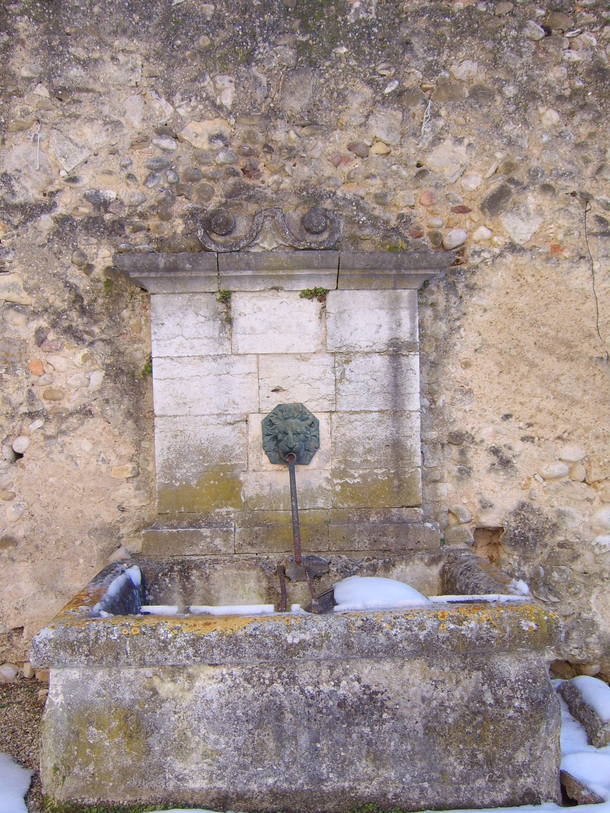 fontaine du château des Castellane